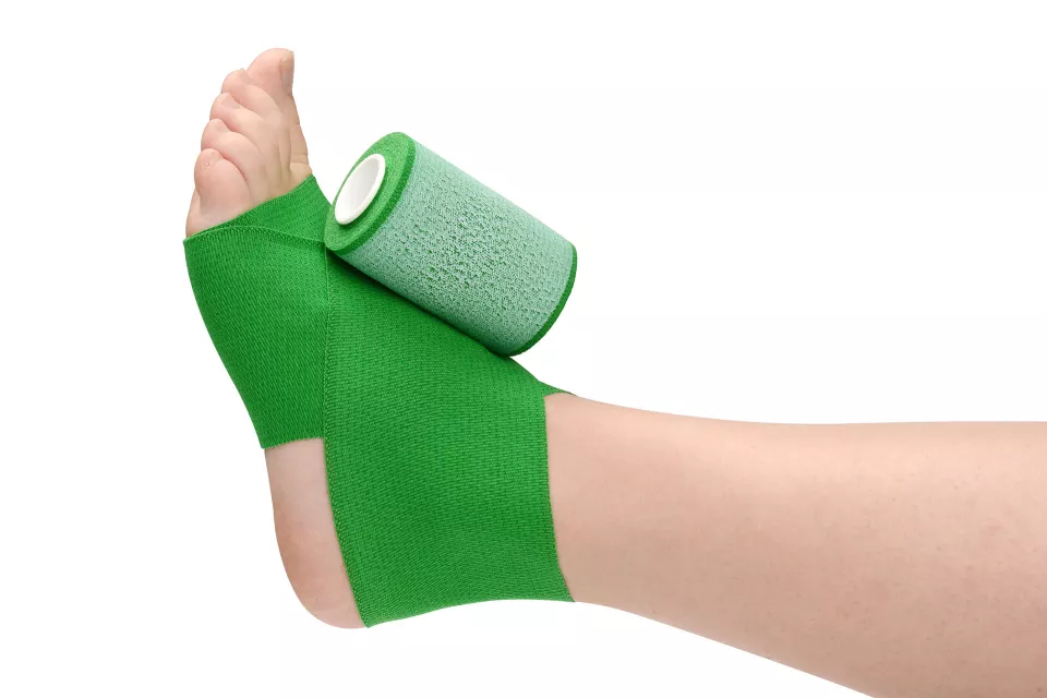 weroswiss_Adhäsivbinden_Längselastisch_Wero_Swiss_Sport_Elastic_Tape_Detail.jpg