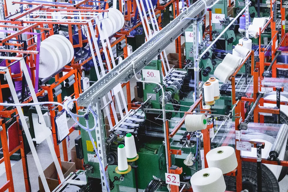 weroswiss_kompetenz_produktionsqualitaet_weben.jpg weroswiss_kompetenz_produktionsqualitaet_weben.jpg